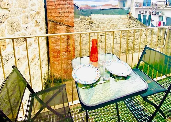 Padre Antonio Vieira Flat E - 2 Bedroom Near Campanha Train Station
