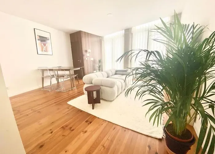 Padre Antonio Vieira Flat E - 2 Bedroom Near Campanha Train Station