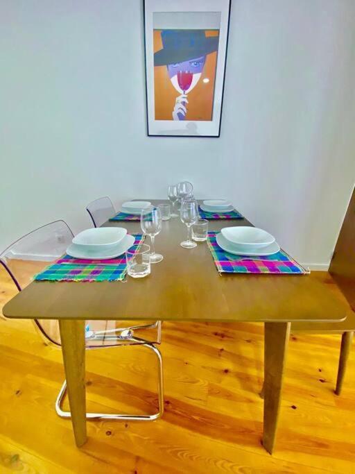 Padre Antonio Vieira Flat E - 2 Bedroom Near Campanha Train Station Apartment *